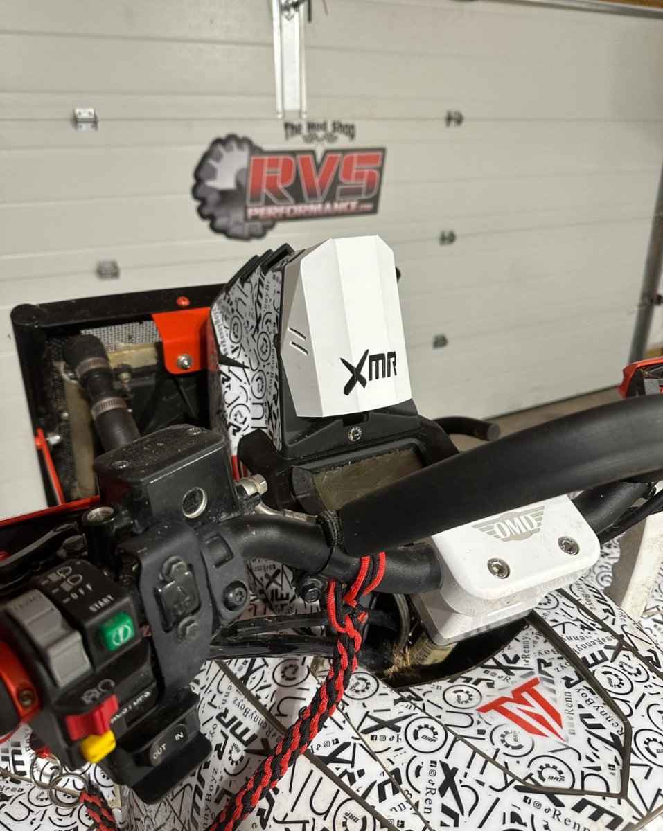 Custom Renegade cover - Mylifter Garage